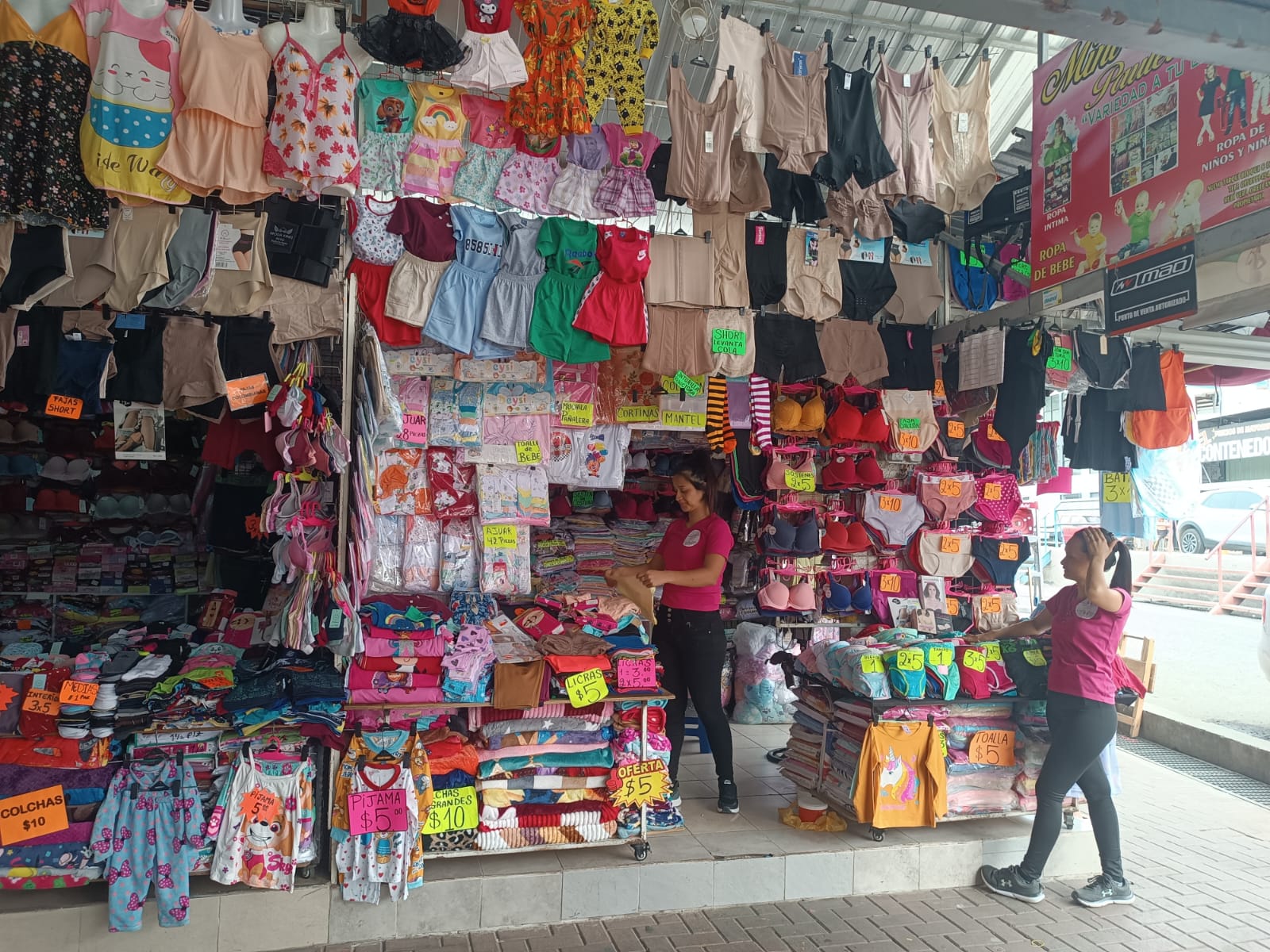 Comerciantes no contratan personas para la temporada