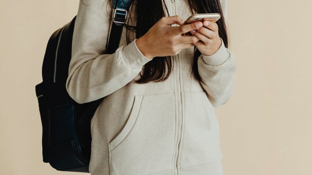 Estos problemas detectó el Ministerio de Educación durante un análisis del uso de celulares en centros educativos. (Pexels).
