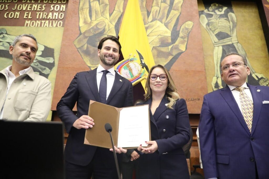 Mancheno Dávila, de ADN, elegida primera vicepresidenta del Legislativo
