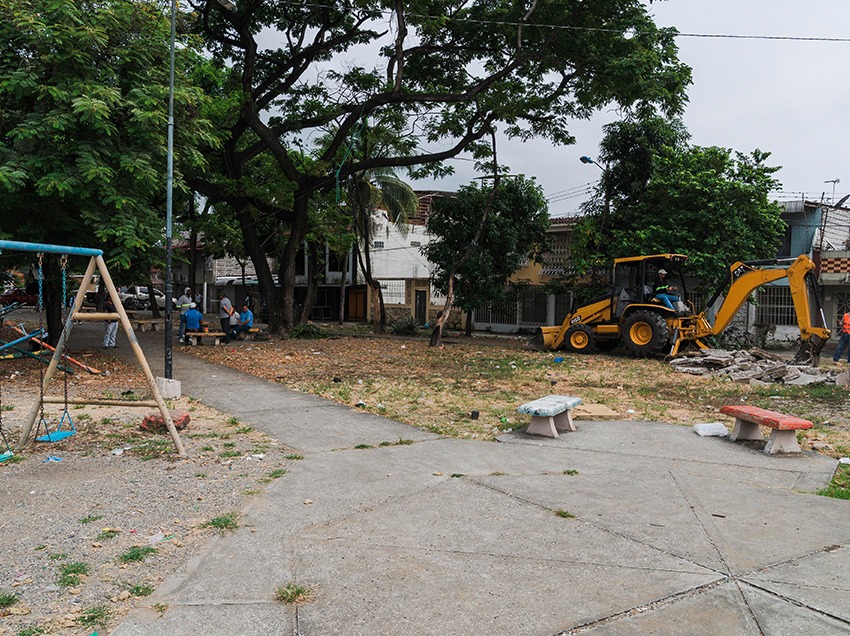 El Municipio de Guayaquil, comenzó la reconstrucción de cuatro parques y cinco canchas deportivas.