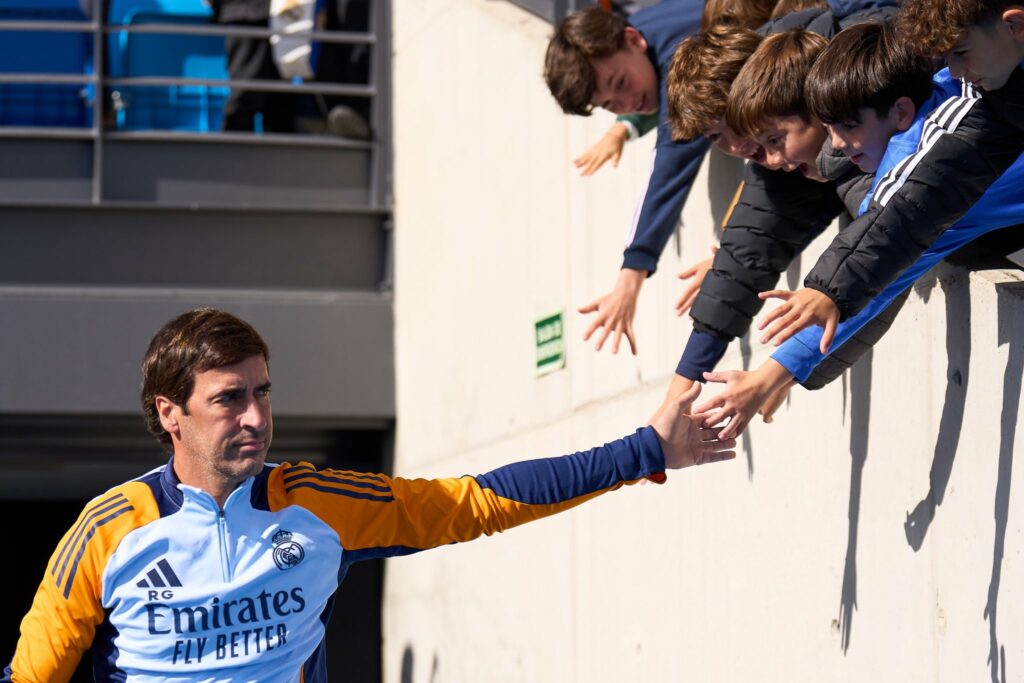 Raúl González se despide del banquillo del Castilla tras seis años como entrenador