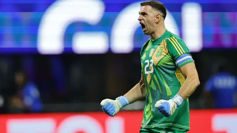 El portero argentino Emiliano Martínez.