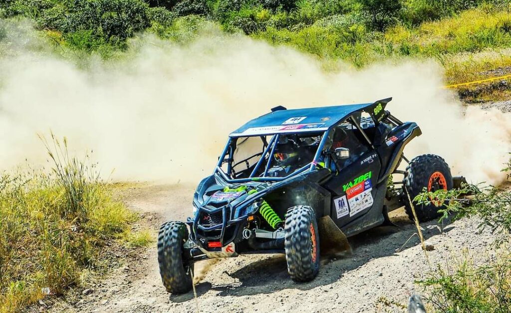 Cuadrones, autos y vitaras van a participar en el campeonato de Motocross en Manta.