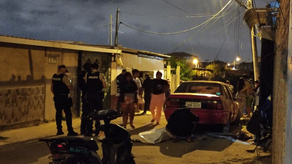 Las muertes de Manuel Villegas Cajape y Richard Andrés Cajape Vera, padre e hijo, se registró en la ciudadela 20 de Mayo de Manta