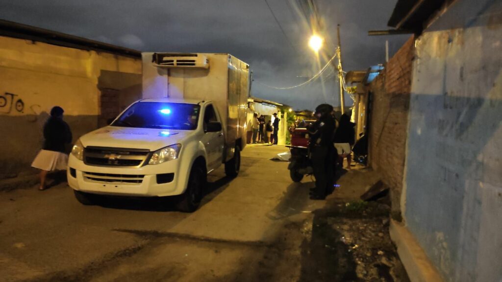 Padre e hijo son asesinados a tiros en su vivienda en la ciudadela 20 de Mayo, en Manta