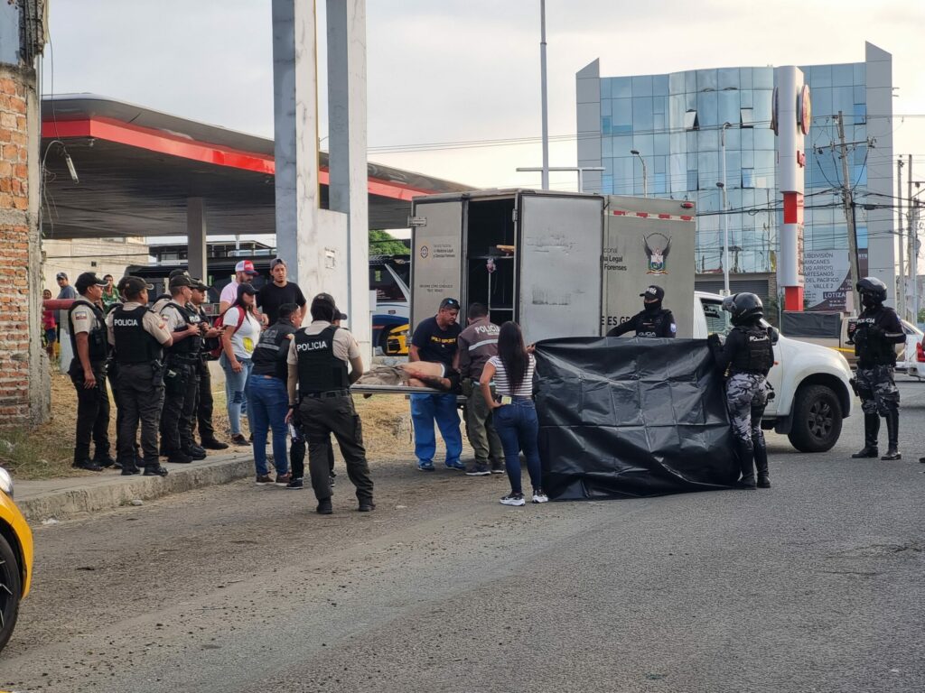 Crimen en gasolinera de Manta eleva a cuatro los taxistas de GipCar asesinados en 2025