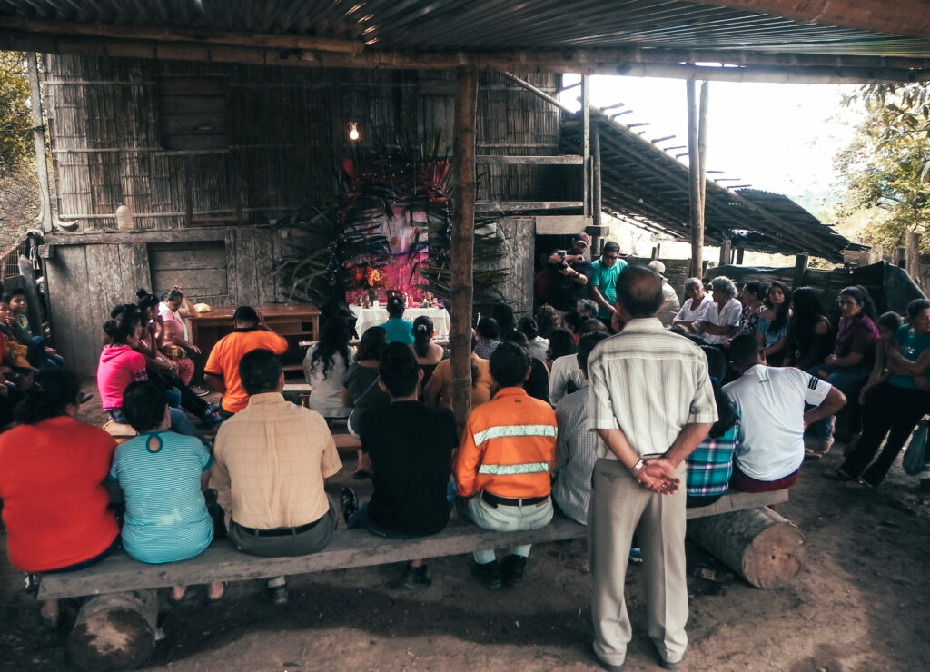¿Sabías que algunos velorios duran hasta tres días? Así se despide a los muertos en Manabí