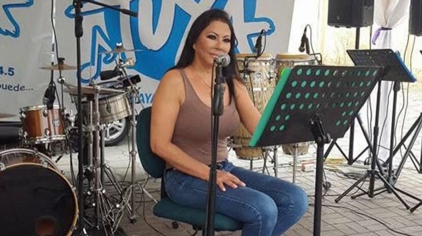 Jazmín-la-tumbadora-revela-por-que-cambio-los-tacones-por-tenis-en-el-escenario
