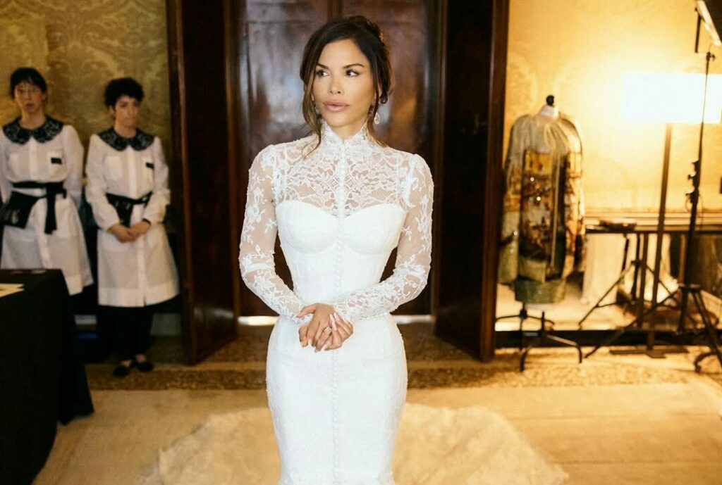 por-que-lauren-sanchez-uso-un-vestido-de-300-mil-en-su-boda-con-jeff-bezos