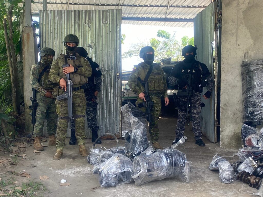 Bloque de Seguridad detecta repuestos de dudosa procedencia en bodega de Santo Domingo