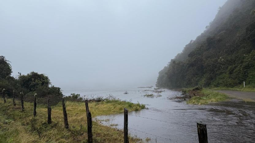 Emergencia en Napo desbordamiento de la laguna de Papallacta y aluvión afectan a comunidades