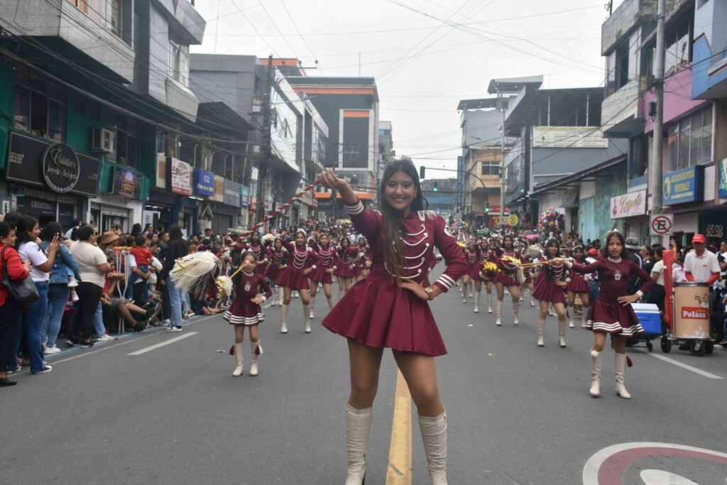 Galería Desfile por los 58 años de cantonización de Santo Domingo