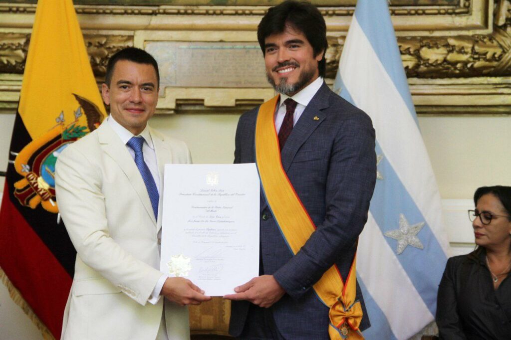 El ministro José De La Gasca participó en la ceremonia por los 490 años de Fundación de Guayaquil. FOTO: @MinGobiernoEc.