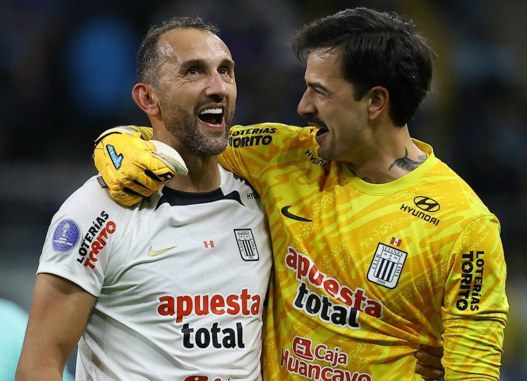 Hernán Barcos alcanza récord de goles en la Copa Sudamericana con Alianza Lima