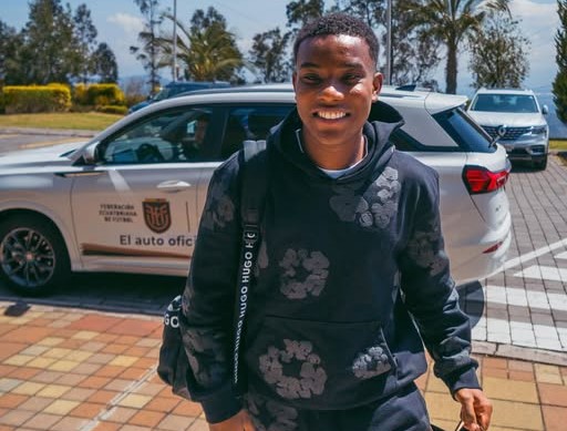 Hull City planea fichar definitivamente a Óscar Zambrano tras reducción de sanción