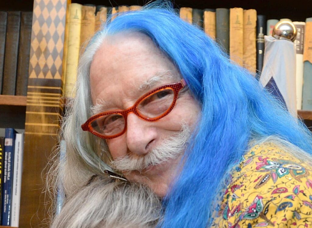 El 28 de Mayo de 1945, en Washington, EEUU, nacía Hunter Doherty Adams, mas conocido como Patch Adams el médico de la Risa.