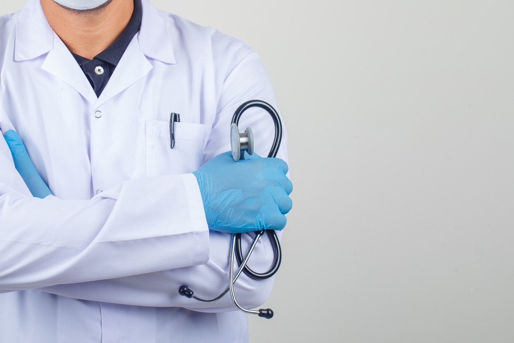 Médicos del sector público enfrentan amenazas y extorsiones