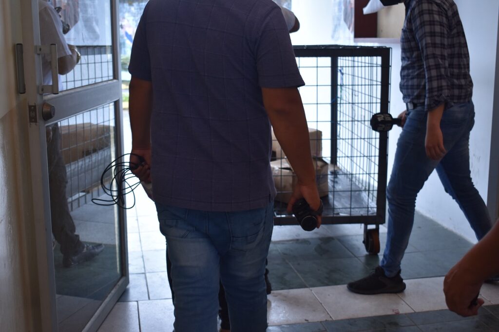 Operativo Stark en Santo Domingo Dos aprehendidos por introducir artículos prohibidos a la cárcel Bellavista