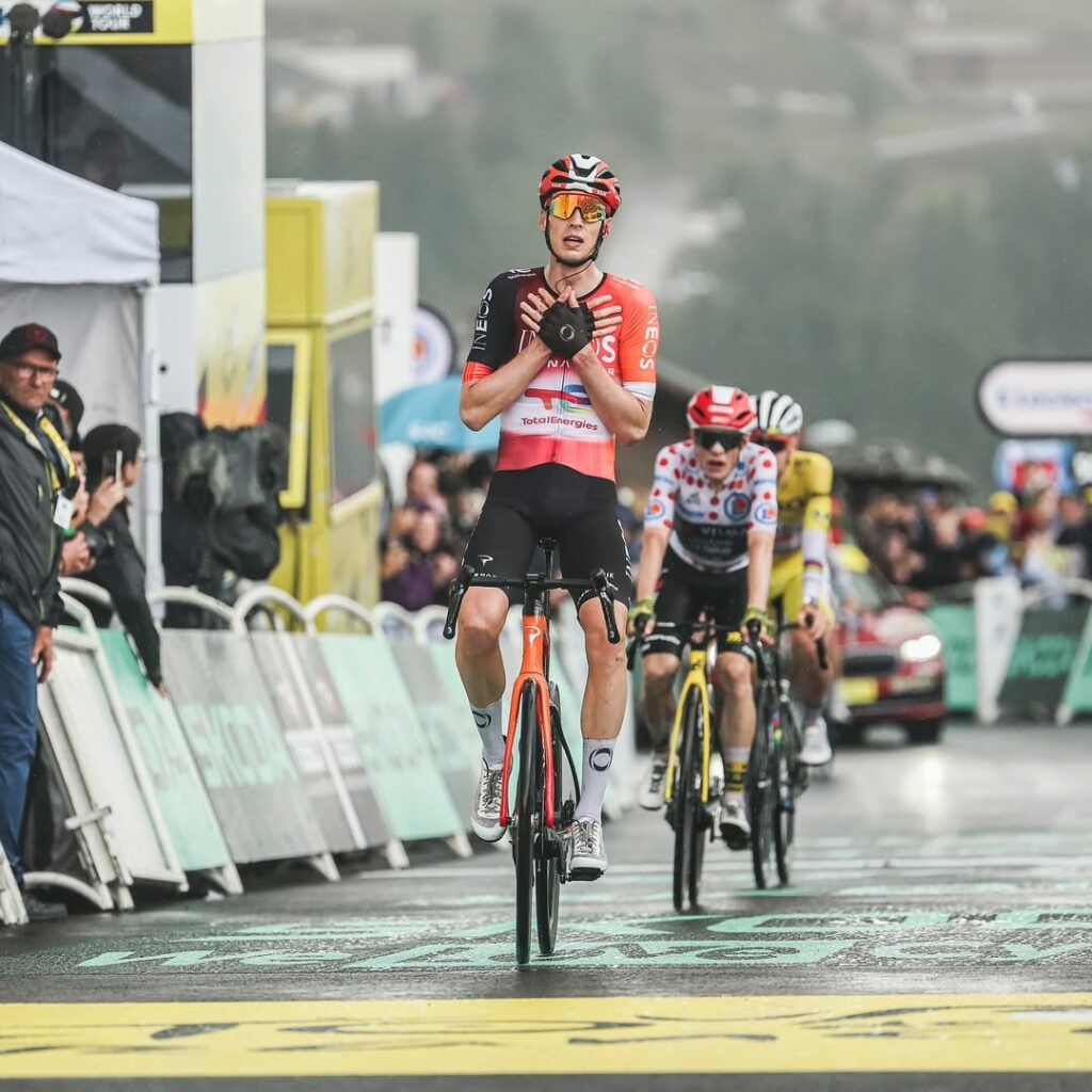 Thymen Arensman triunfa en La Plagne; Pogacar mantiene el liderato del Tour 2025