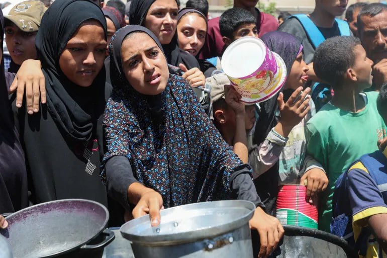 La población civil palestina de Gaza ha sufrido ataques a tiros en los centros de distribución de ayuda humanitaria.