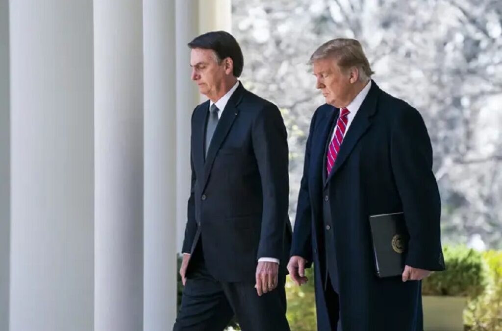 El presidente Donald Trump recibió al expresidente de Brasil, Jair Bolsonaro. FOTO: Europa Press.