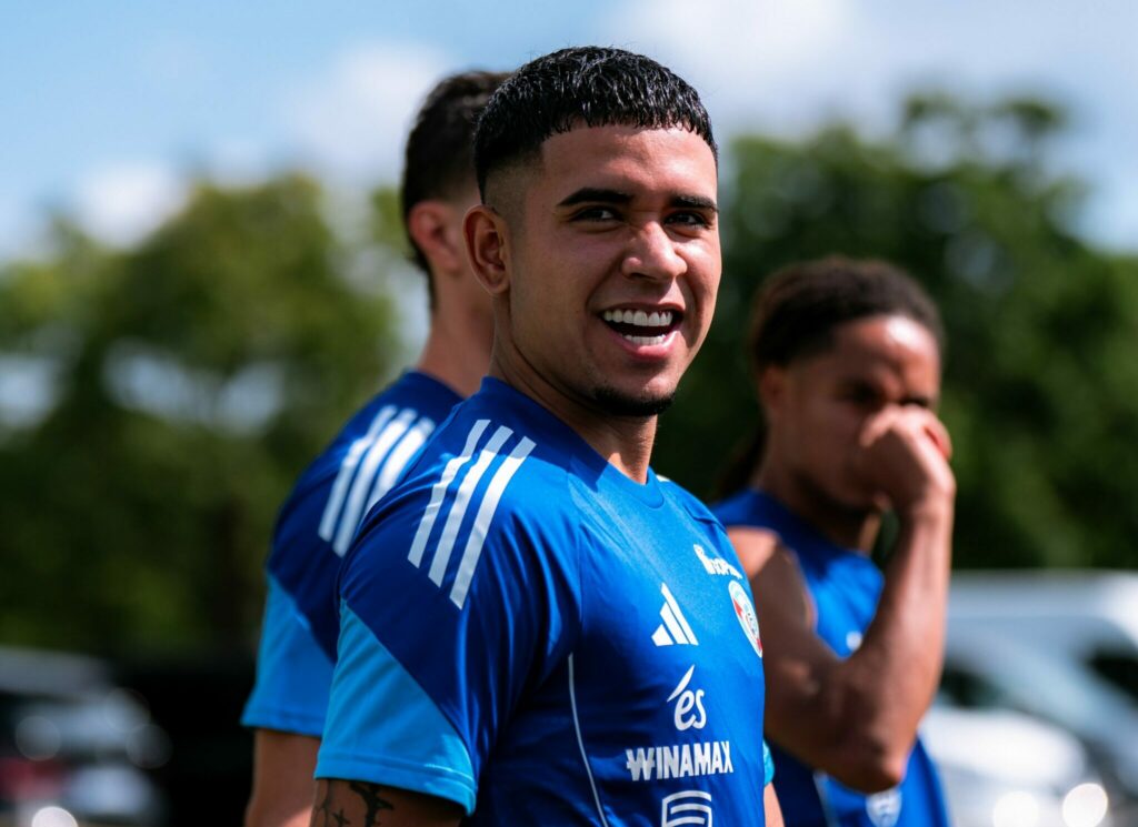 Kendry Paez inicia su recorrido en Europa jugando con el Racing de Estrasburgo