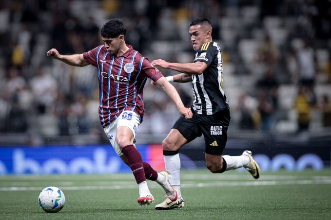 Atlético Mineiro con Alan Franco remonta y derrota 2-1 a Godoy Cruz en Belo Horizonte
