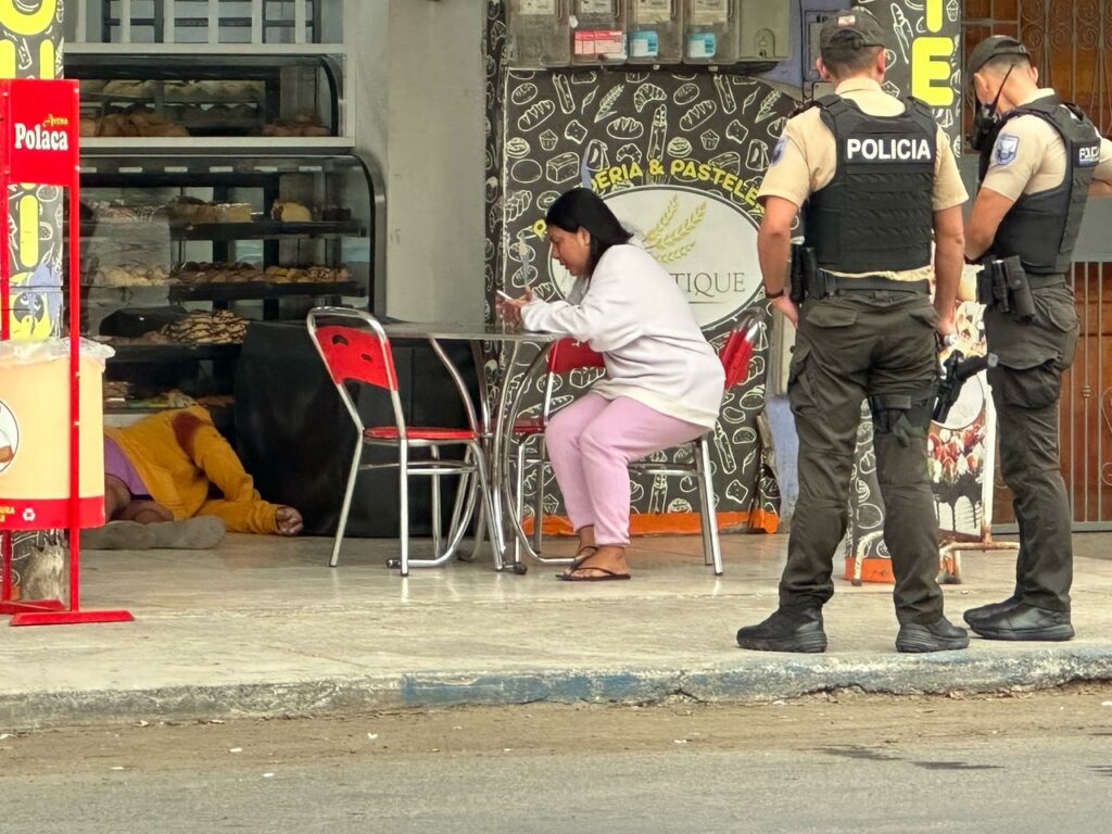 Carlos Palma, un pescador conocido como “El Chino”, resultó  asesinado de varios disparos. El crimen ocurrió dentro de una panadería
