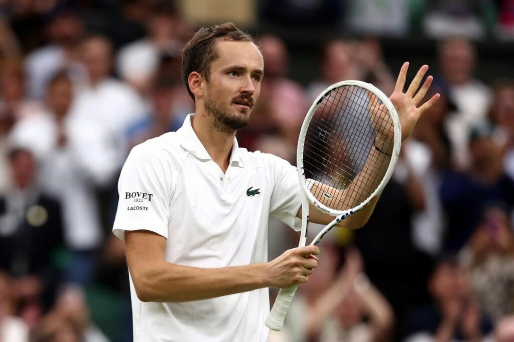 Daniil Medvedev multado con $42.500 tras incidentes en el US Open
