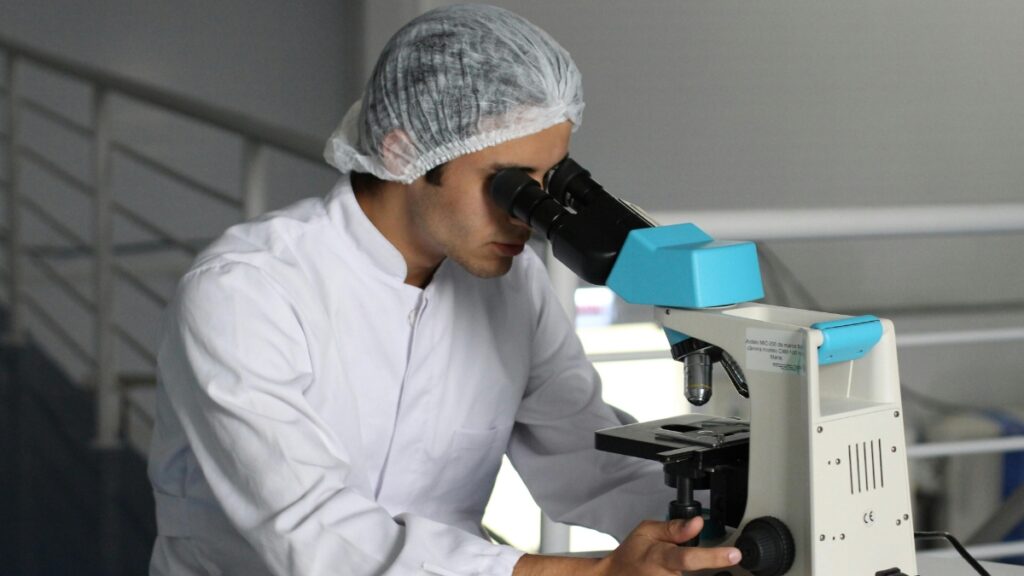 Estas son las únicas universidades ecuatorianas que cumplen con el requisitos impuestos por Argentina tras escándalo en examen de residencias médicas. (Pexels)