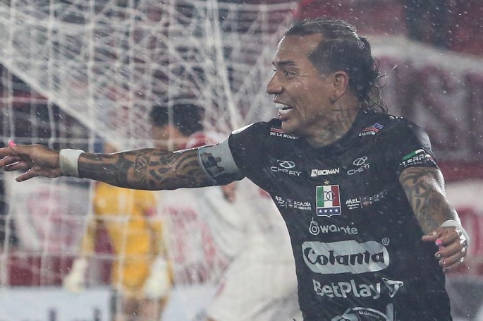 Once Caldas deja en el camino a Huracán y avanza en la Sudamericana
