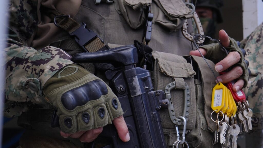 Un militar de 21 años de edad murió ahogado en un balneario del cantón Portovelo, en la provincia de El Oro. (Referencial-API)