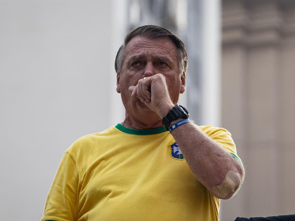 Bolsonaro rompe el silencio: su defensa enfrenta al Supremo