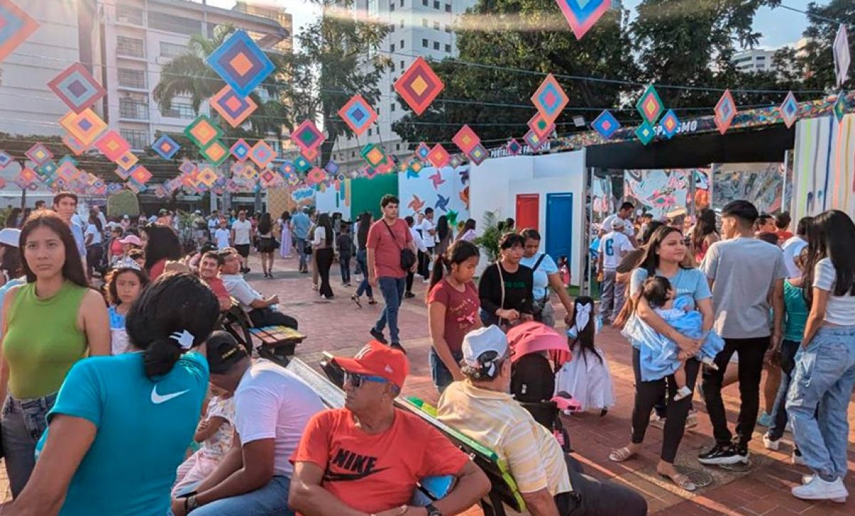 Desde el 17 de julio, el Malecón 2000 se transforma con la III edición de “Guayaquil de Todos los Colores”.