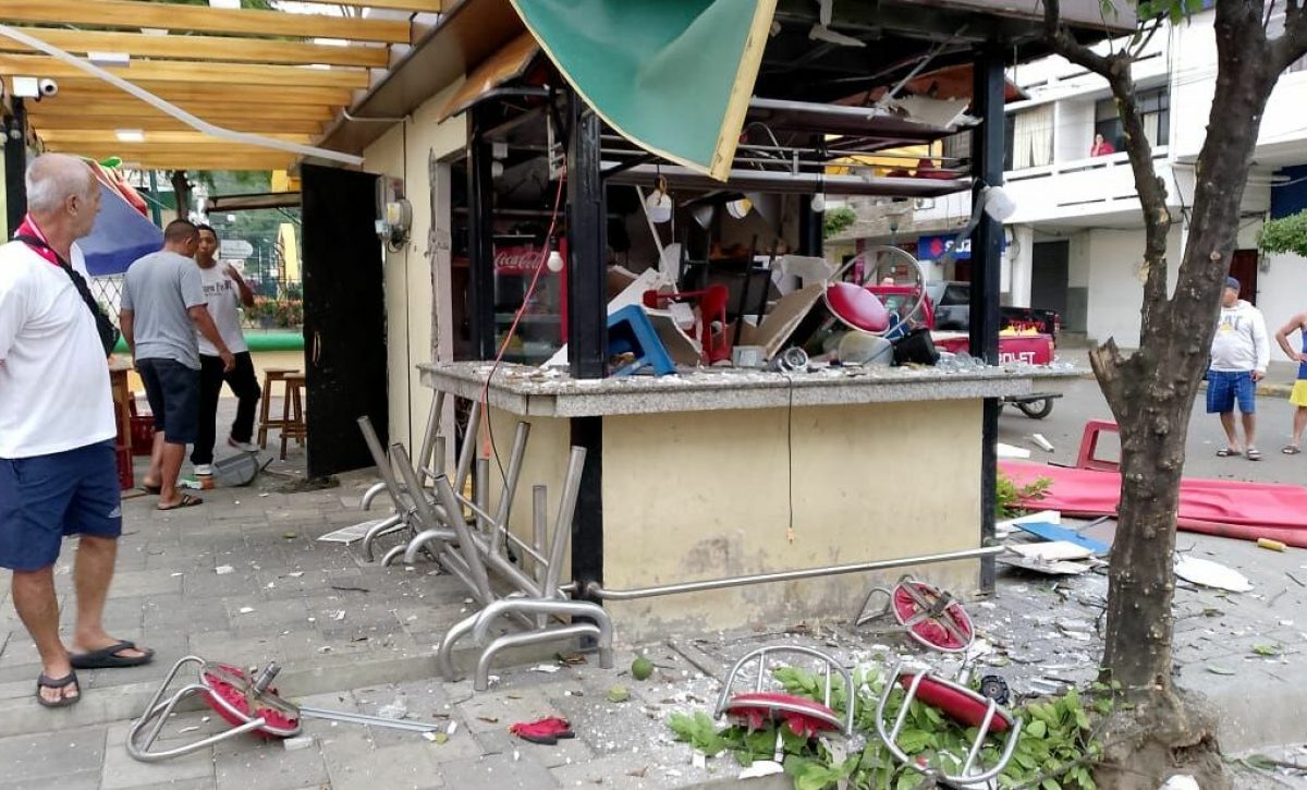 Explosión de gas en local de Santa Ana
