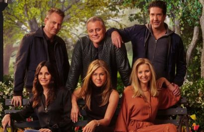 118667878_ka_05_friendsreunion