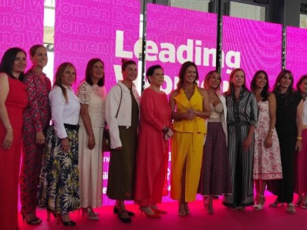 Mujeres que transforman: Leading Women regresa a Ecuador para premiar el liderazgo femenino