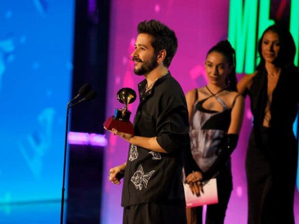 18latingrammys-winners-so-far-camilo-articleLarge