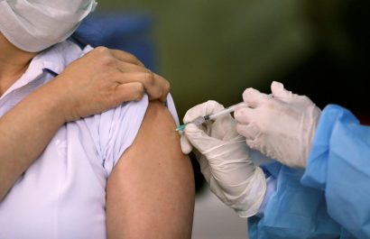 2021-02-18t131122z_648322019_rc21vl9eowd2_rtrmadp_3_health-coronavirus-colombia-vaccine_2118499843