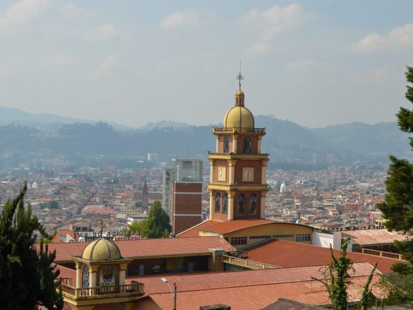 Cuenca con clima fresco y lluvias aisladas este jueves 26 de junio