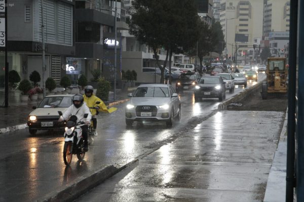 Lluvias intermitentes y clima frío en Cuenca este miércoles 25 de junio