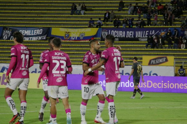 Independiente del Valle venció 2-1 al Aucas en el estadio Olímpico Atahualpa. FOTO: API.