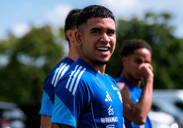 Kendry Paez inicia su recorrido en Europa jugando con el Racing de Estrasburgo