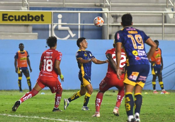 Goleada en el Jocay: El Nacional se impone y hunde más a Delfín