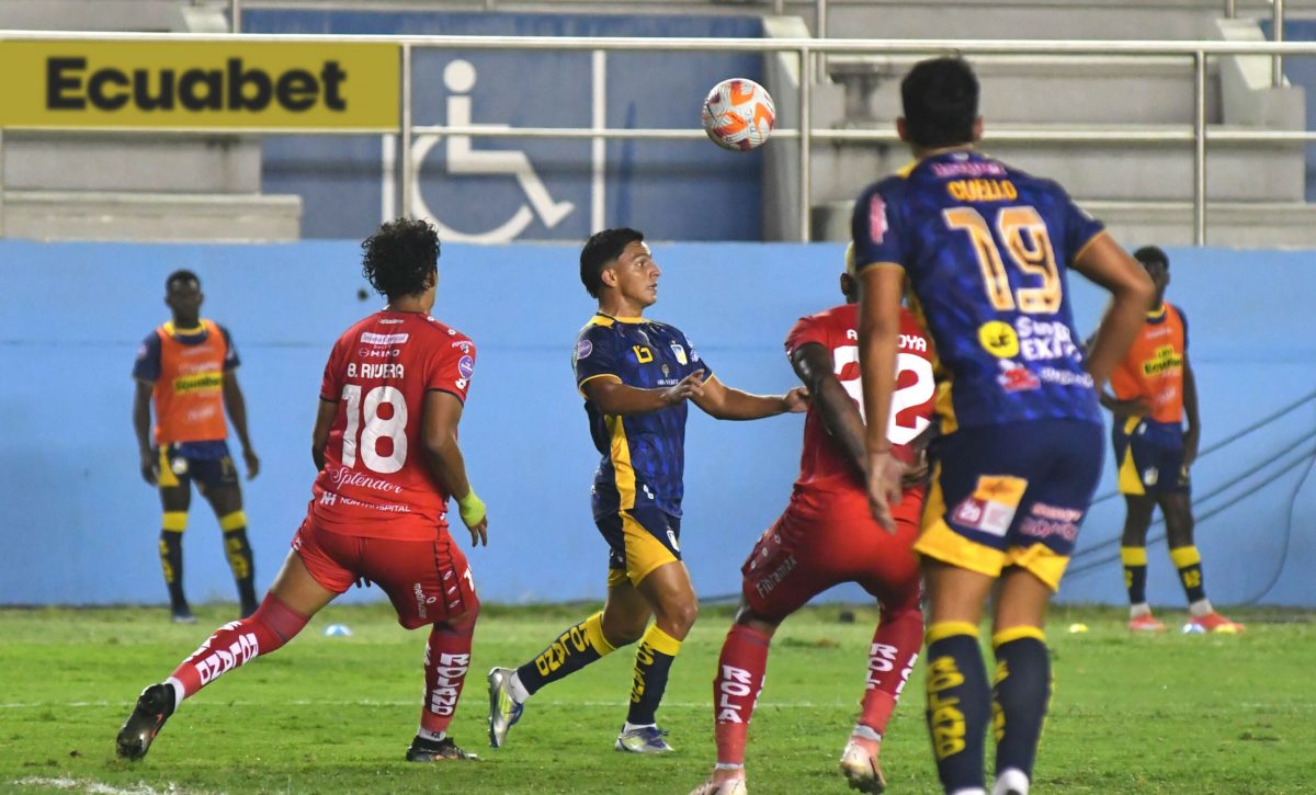 Goleada en el Jocay: El Nacional se impone y hunde más a Delfín