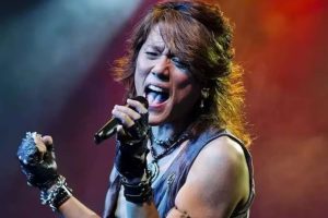 El cantante Nobuo Yamada, autor de Pegasus Fantasy, Saint Seiya, Caballeros del Zodiaco.