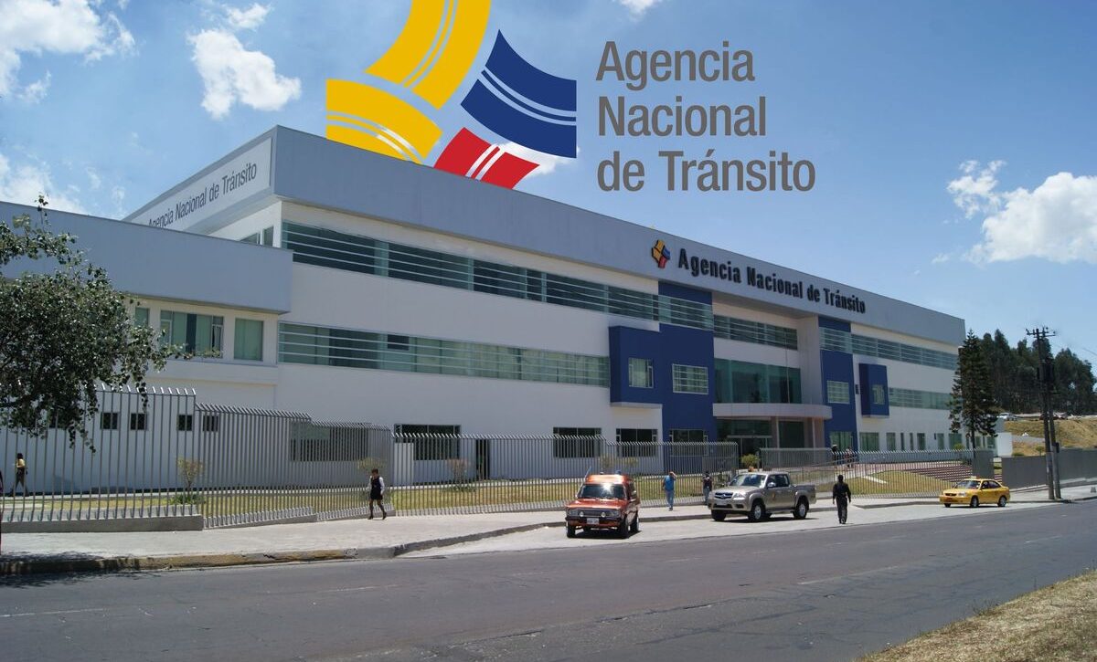 ANT exige a municipios de Ecuador cumplir con formato oficial de placas provisionales
