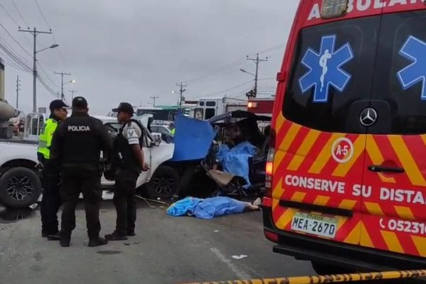 Accidente de trànsito en vía Manta- Montecristi deja vìctimas mortales