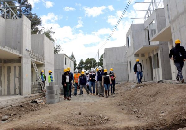 Acuerdo con EAU impulsa plan de vivienda social en Ecuador por 217 millones de dólares