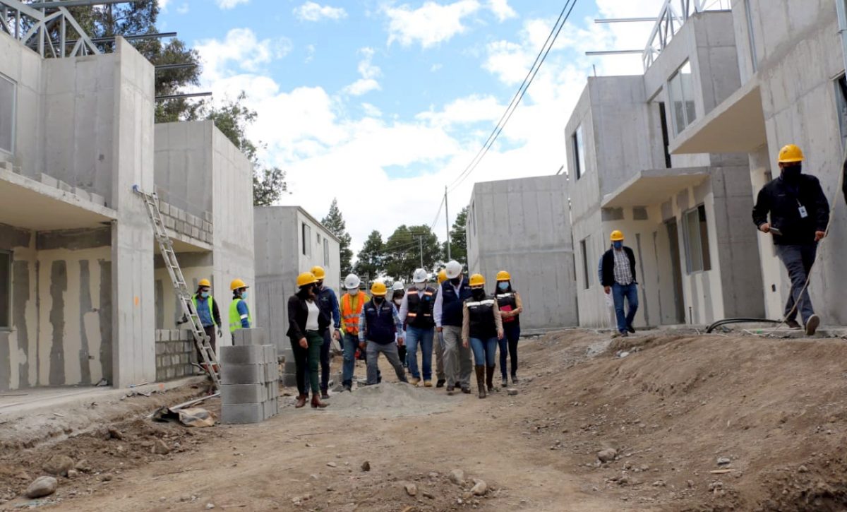 Acuerdo con EAU impulsa plan de vivienda social en Ecuador por 217 millones de dólares